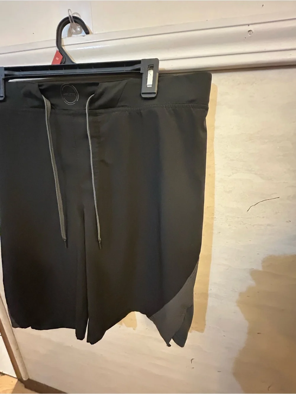 HYLETE Incline Shorts. Black / Gunmetal